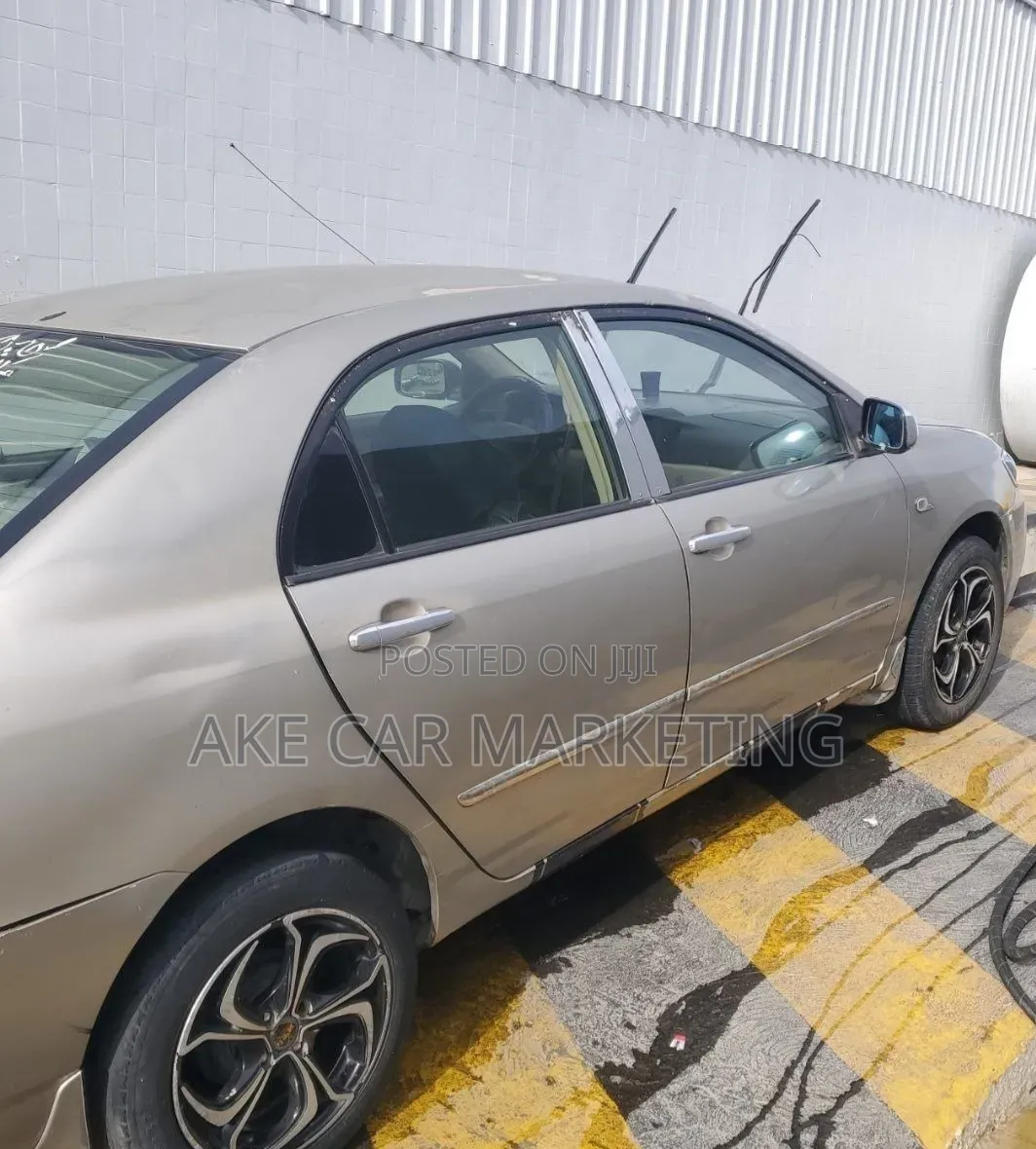 Toyota Corolla 1.4 C Limousine Luna 2005 Silver