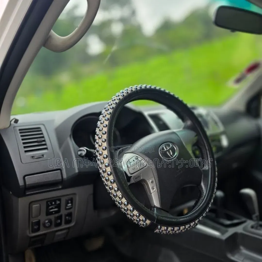 Toyota Hilux 2013 White