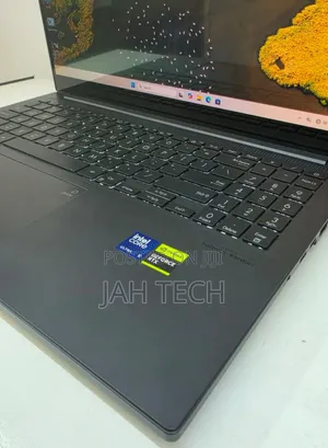 New Laptop Asus VivoBook 15 X505BA 16GB Intel Core Ultra 9 SSD 512GB