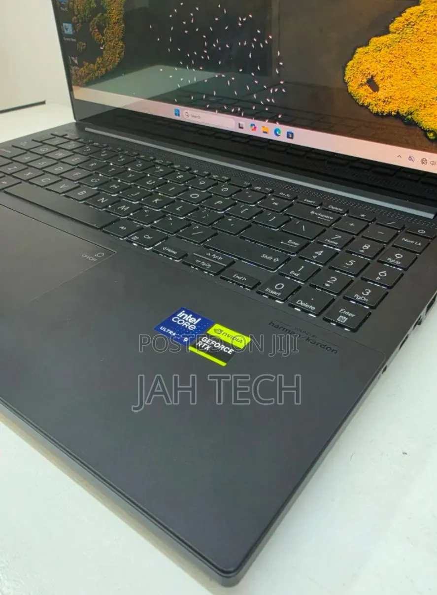 New Laptop Asus VivoBook 15 X505BA 16GB Intel Core Ultra 9 SSD 512GB
