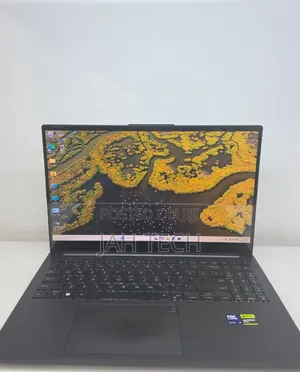 New Laptop Asus VivoBook 15 X505BA 16GB Intel Core Ultra 9 SSD 512GB