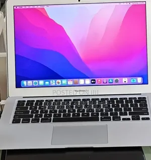 New Laptop Apple MacBook 2017 8GB Intel Core i7 SSD 128GB