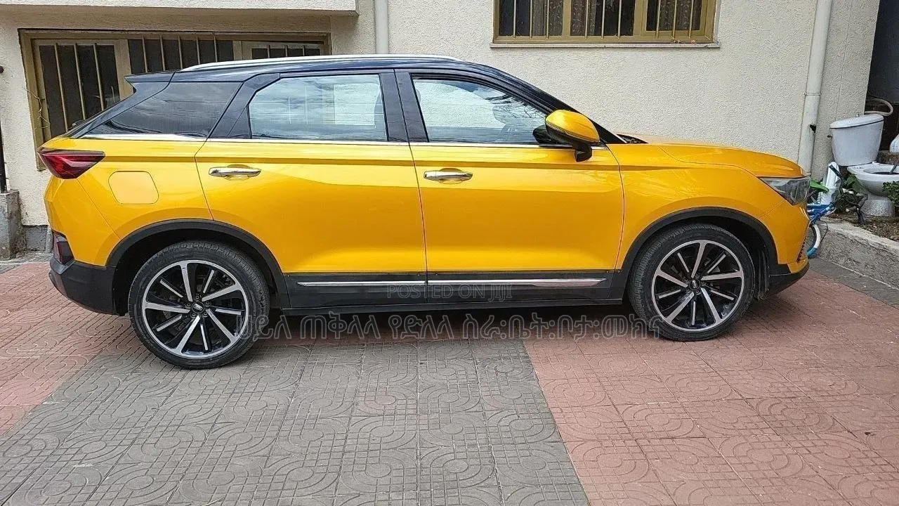 Bestune T77 1.2 FWD 2021 Yellow