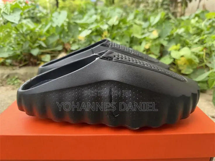 Nike Mind Black