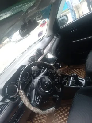 Suzuki Swift 2022 Silver