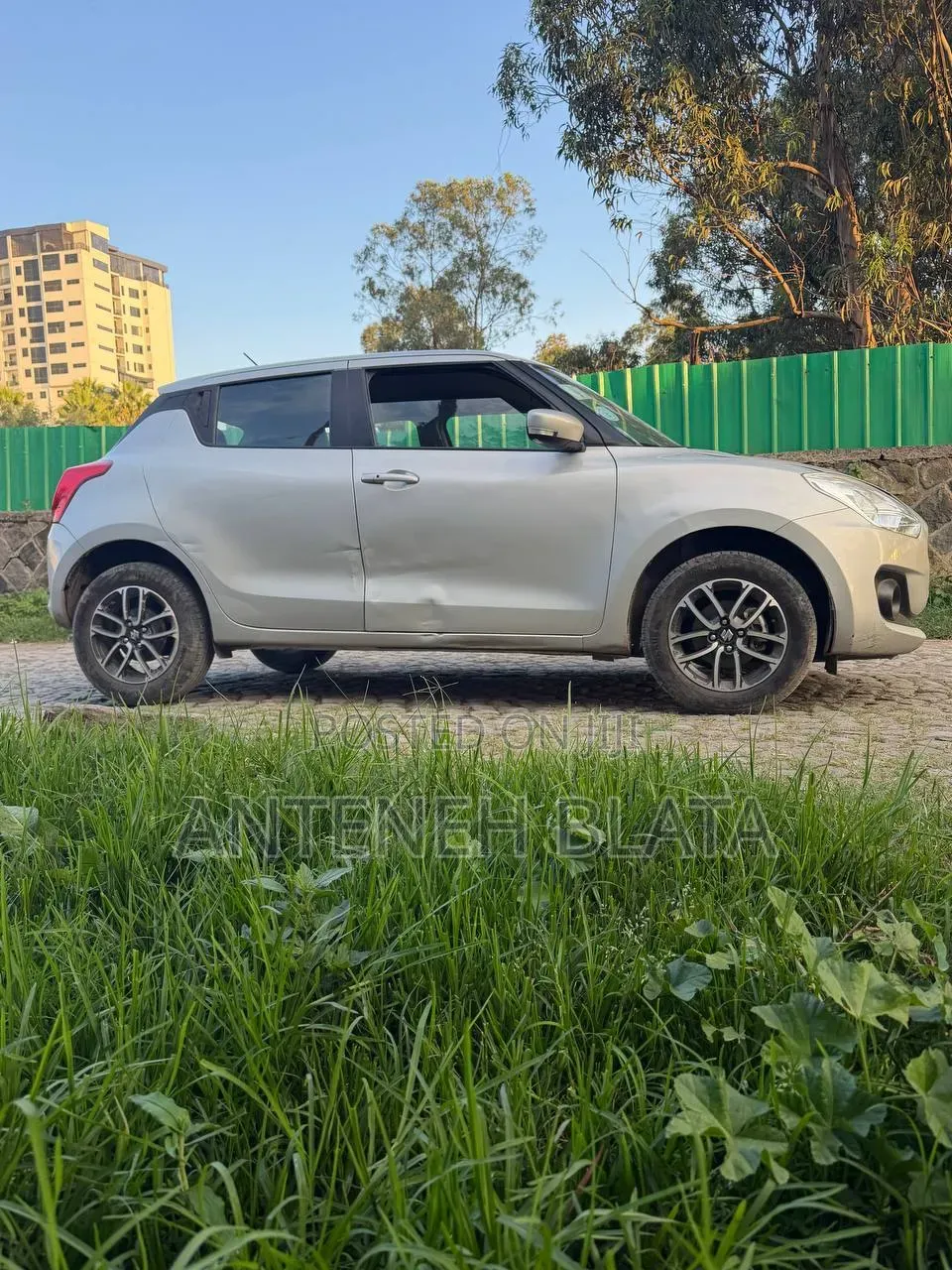 Suzuki Swift 2022 Silver