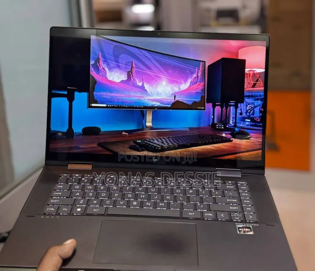 New Laptop HP Envy x360 8GB AMD Ryzen 7 SSD 512GB