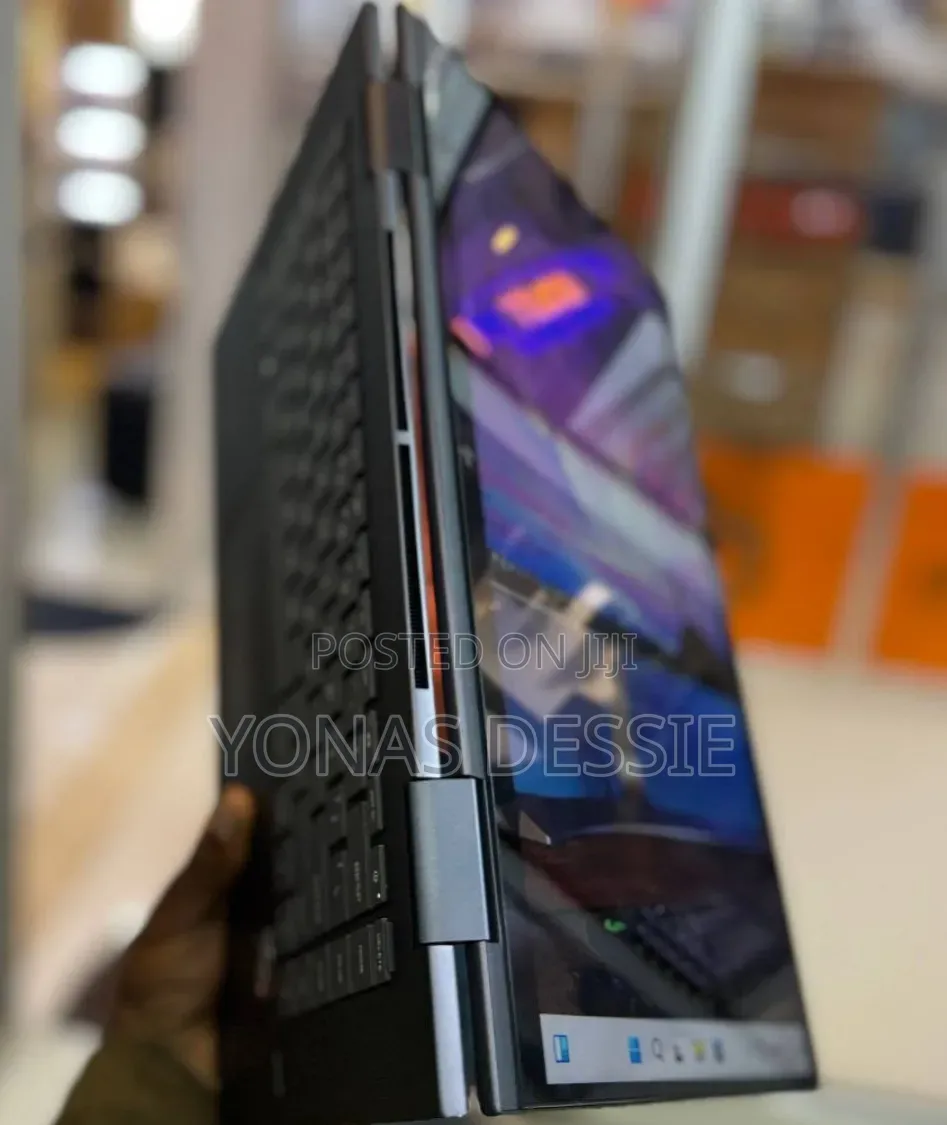 New Laptop HP Envy x360 8GB AMD Ryzen 7 SSD 512GB