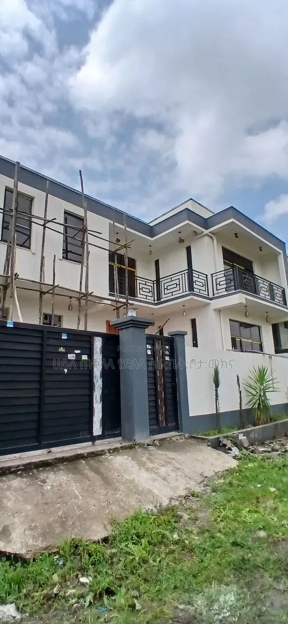 Furnished 6bdrm Townhouse/Terrace in Legetafo Area, Oromia-Finfinne