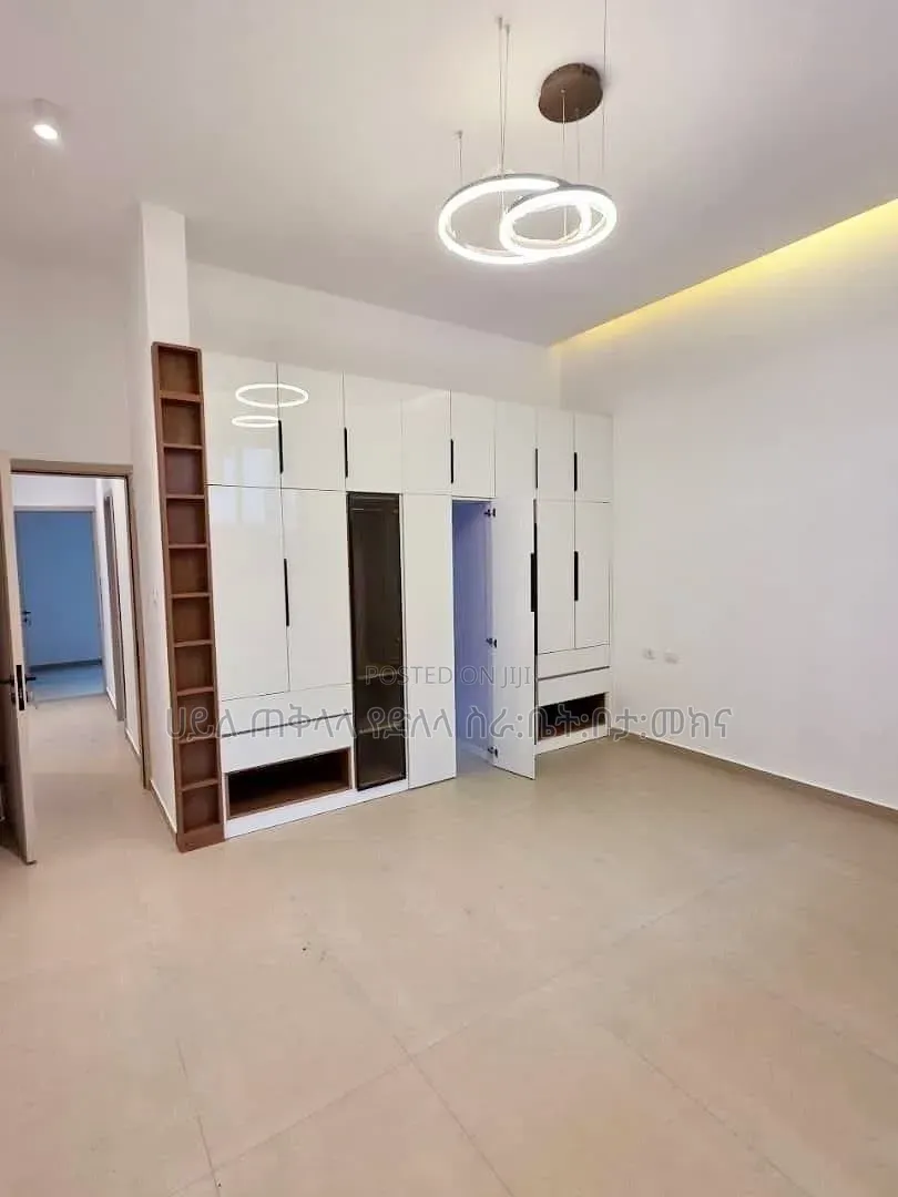Furnished 4bdrm Villa in Ayat, Yeka for sale