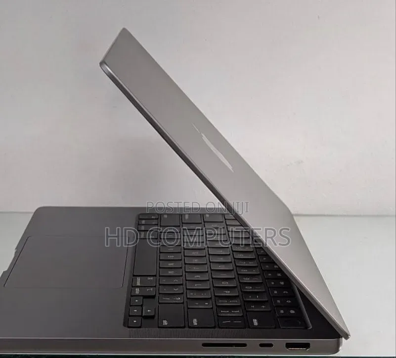 New Laptop Apple MacBook Pro 2021 M1 16GB Apple M1 Pro SSD 512GB