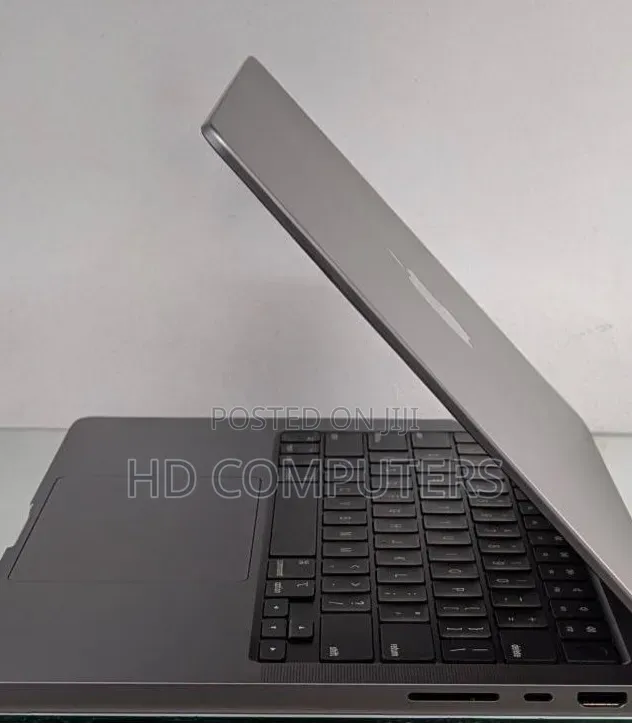 New Laptop Apple MacBook Pro 2021 M1 16GB Apple M1 Pro SSD 512GB
