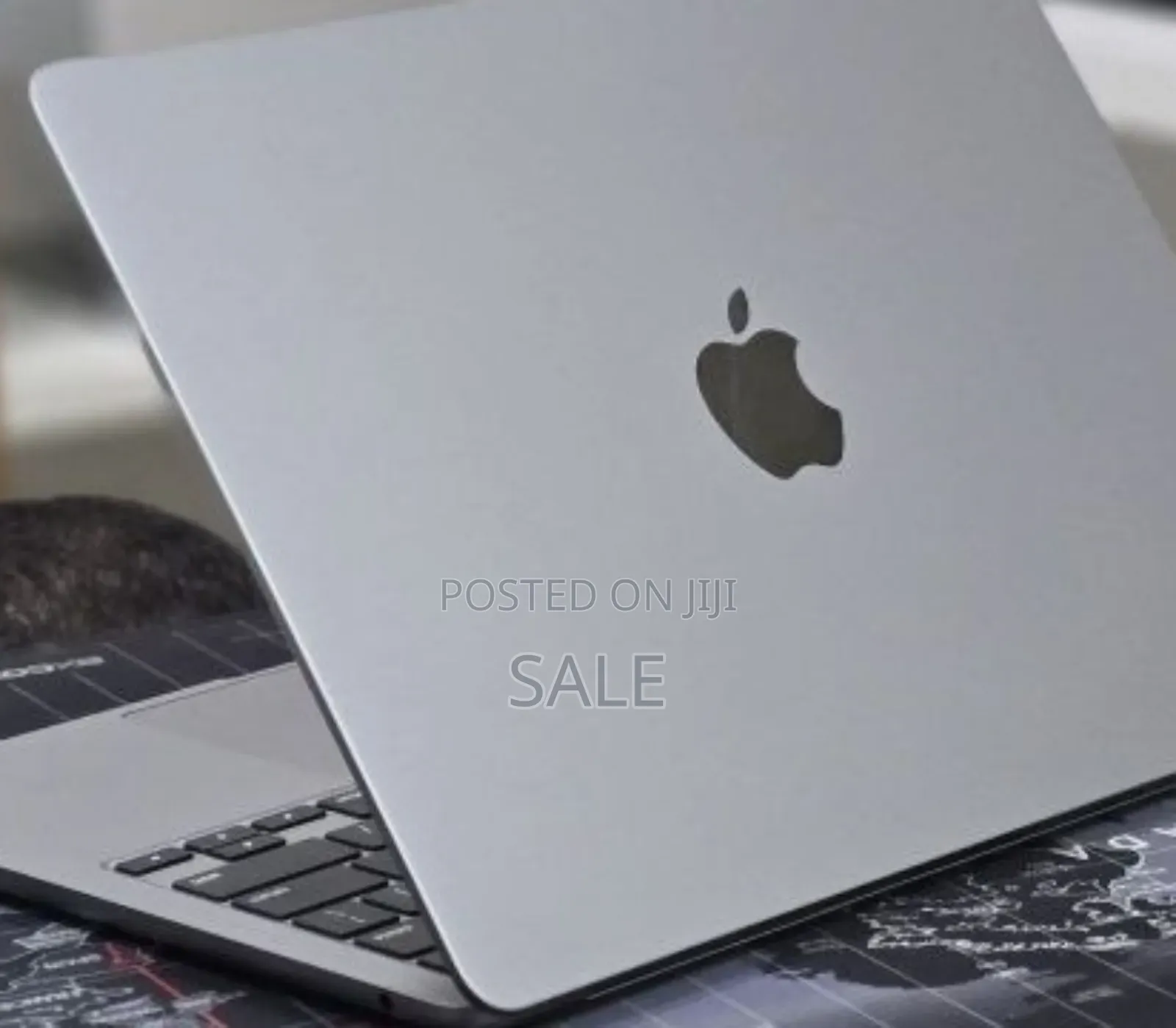 New Laptop Apple MacBook Air 2022 M2 8GB Apple M2 SSD 256GB