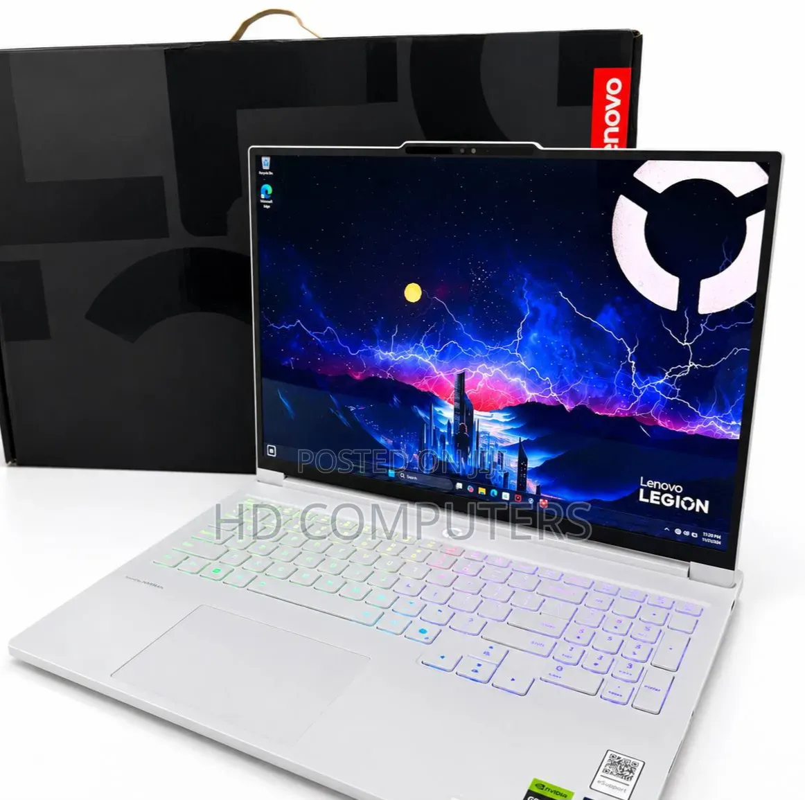 New Laptop Lenovo Legion Pro 7 32GB Intel Core Ultra 9 SSD 1T