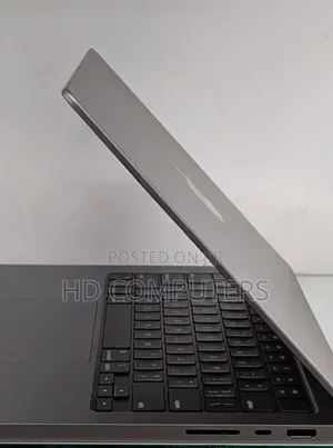 New Laptop Apple MacBook Pro 2021 M1 16GB Apple M1 Pro SSD 512GB