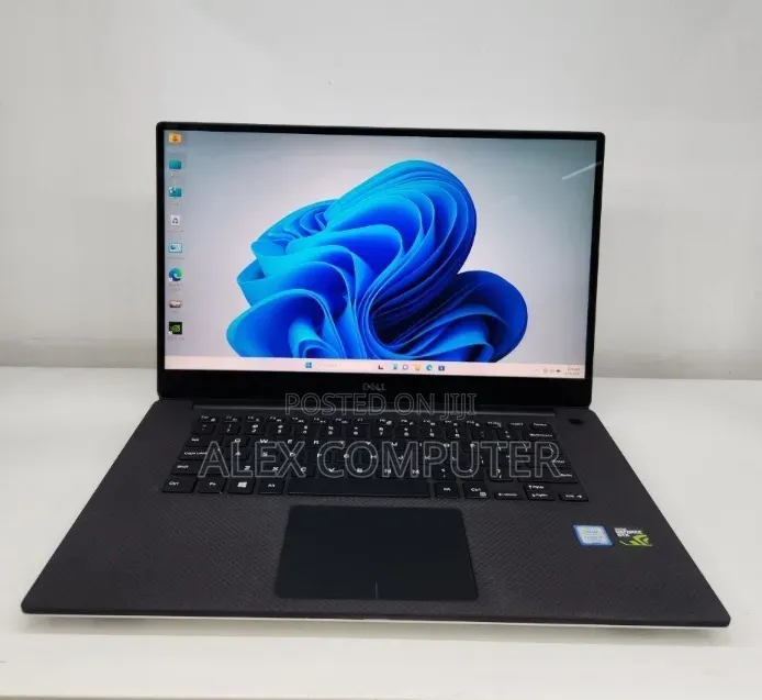 New Laptop Dell XPS 15 16GB Intel Core i7 SSD 512GB