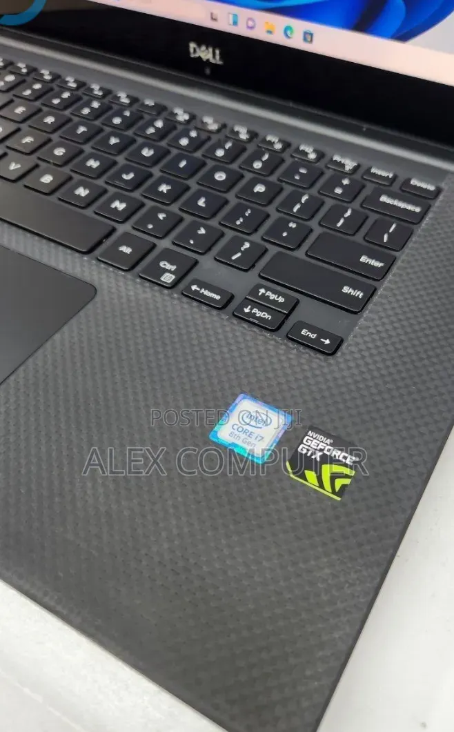 New Laptop Dell XPS 15 16GB Intel Core i7 SSD 512GB