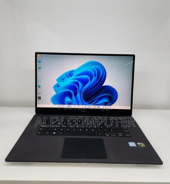 New Laptop Dell XPS 15 16GB Intel Core i7 SSD 512GB