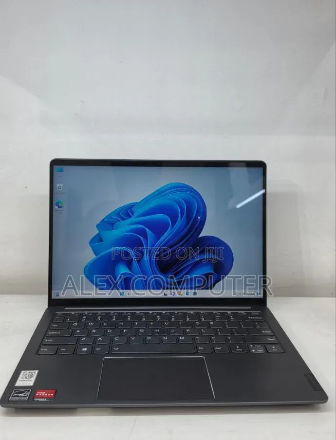 New Laptop Lenovo 16GB AMD Ryzen 7 SSD 512GB
