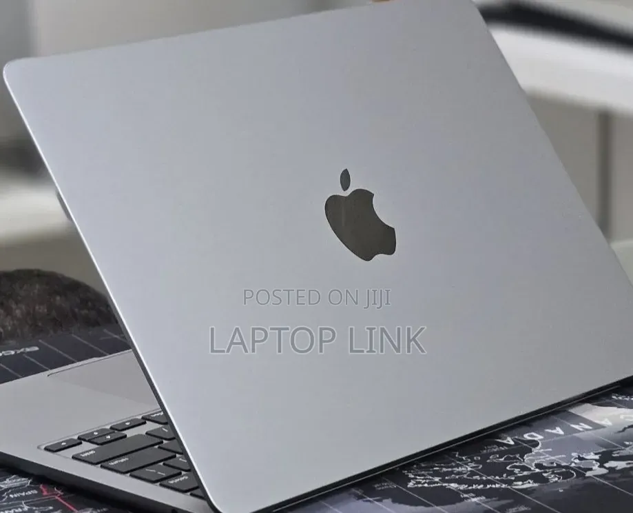 New Laptop Apple MacBook Air 2022 M2 8GB Apple M2 SSD 256GB