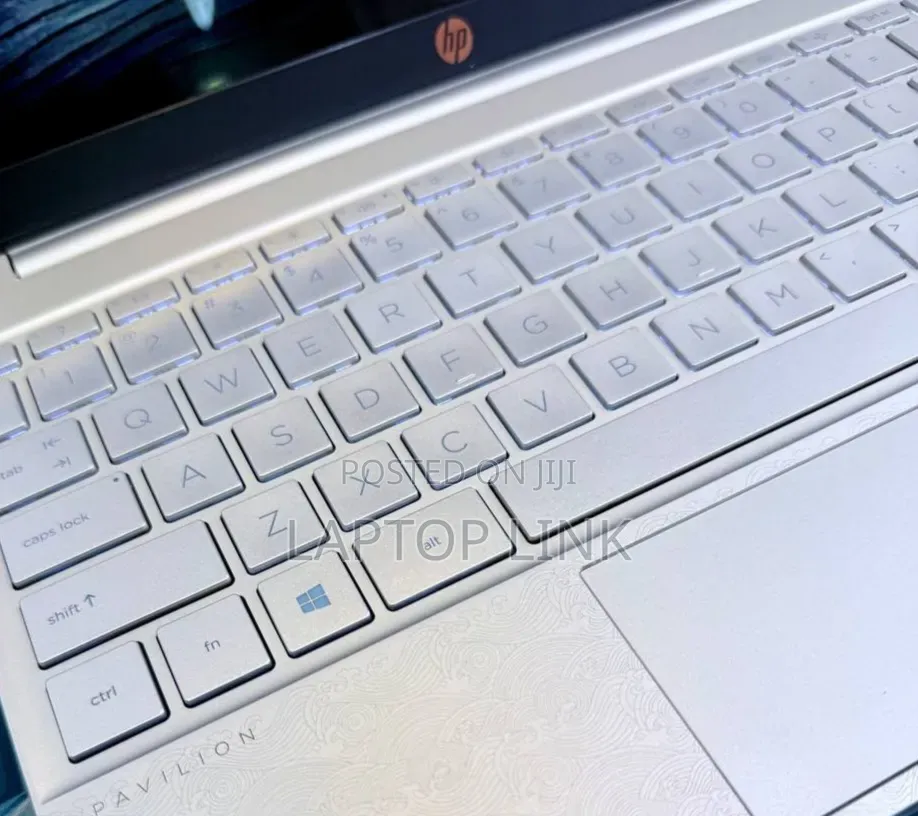 New Laptop HP Pavilion 13 16GB Intel Core i5 SSD 512GB