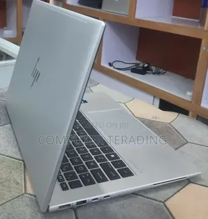 New Laptop HP EliteBook 840 G10 16GB Intel Core i5 SSD 512GB