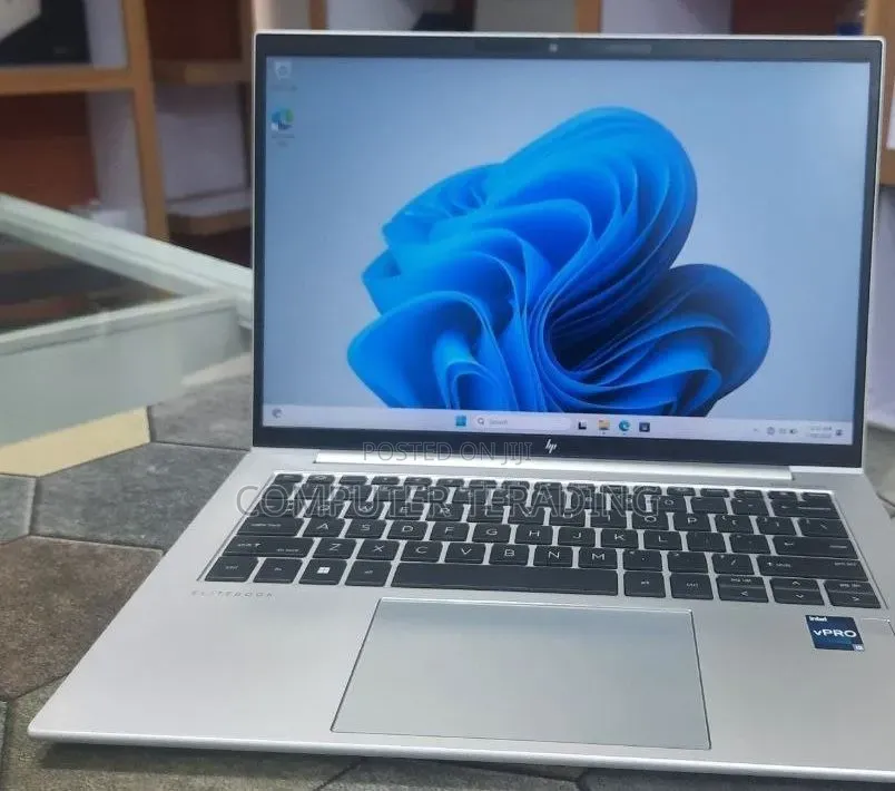 New Laptop HP EliteBook 840 G10 16GB Intel Core i5 SSD 512GB