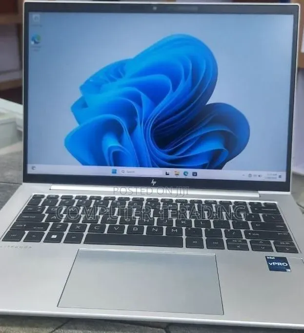 New Laptop HP EliteBook 840 G10 16GB Intel Core i5 SSD 512GB