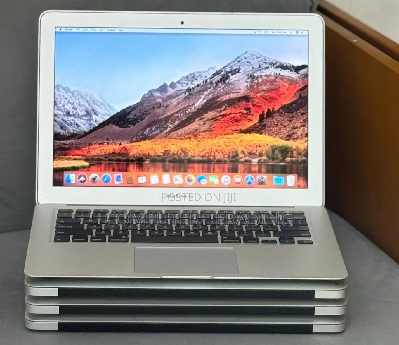 New Laptop Apple MacBook Air 2017 8GB Intel Core i5 SSD 256GB