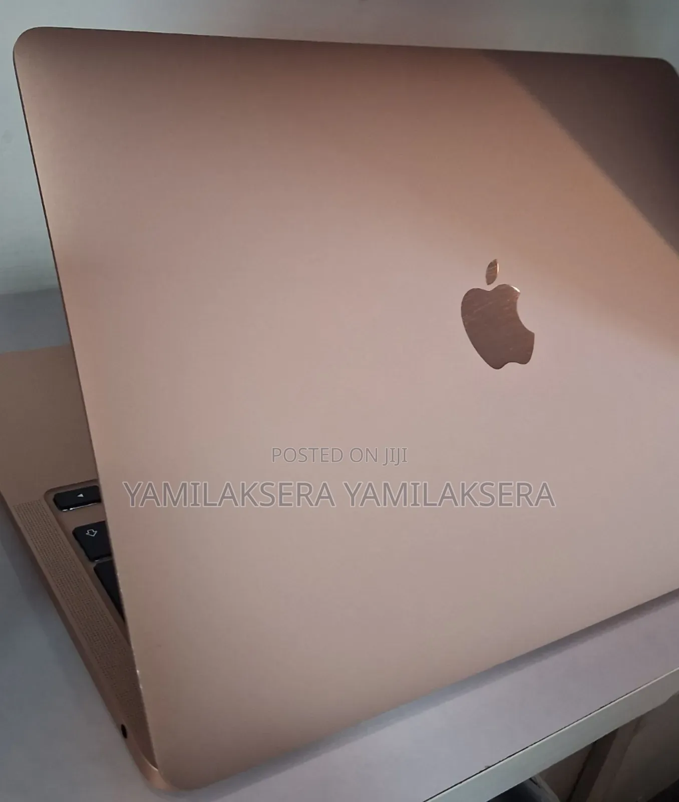 New Laptop Apple MacBook Air 2020 8GB Apple M1 SSD 256GB
