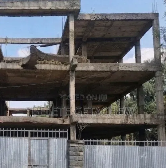 6bdrm House in Bole Bulbula, G+2 for Sale