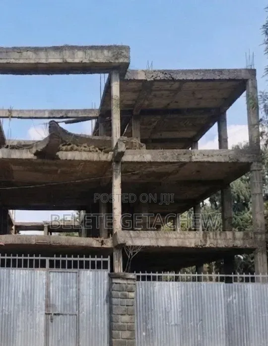 6bdrm House in Bole Bulbula, G+2 for Sale