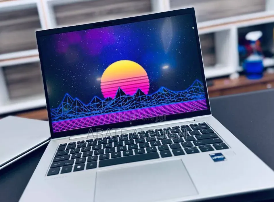 New Laptop HP EliteBook 840 G9 16GB Intel Core i7 SSD 512GB