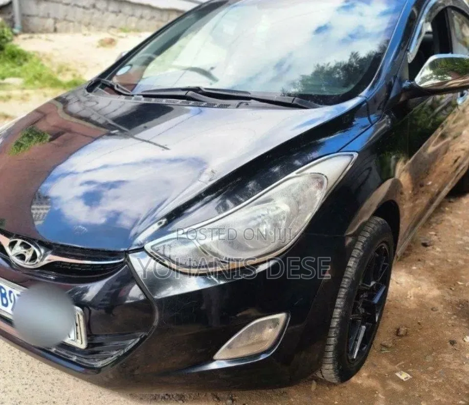 Hyundai Avante 2013