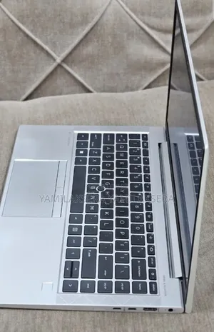 New Laptop HP EliteBook 845 G8 16GB AMD Ryzen 7 SSD 512GB