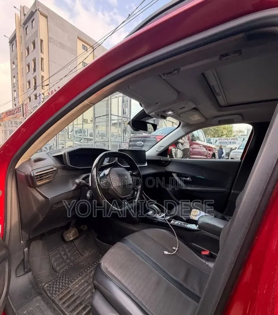 Peugeot 2008 2021