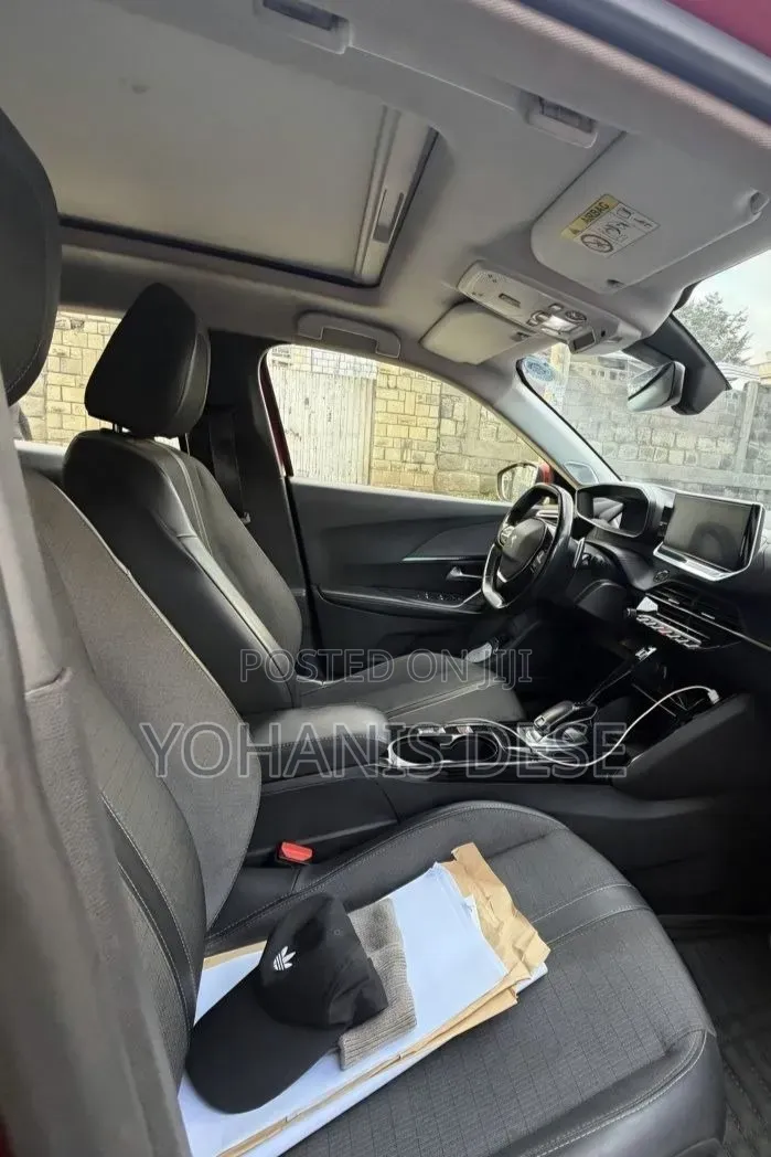 Peugeot 2008 2021