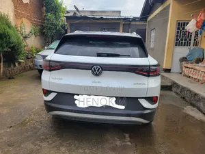 New Volkswagen ID.4 S 2023 White