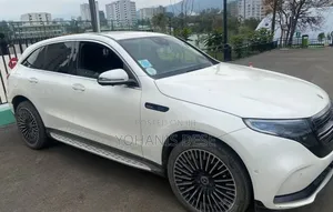 Mercedes-Benz EQC EQC400 4MATIC 2022