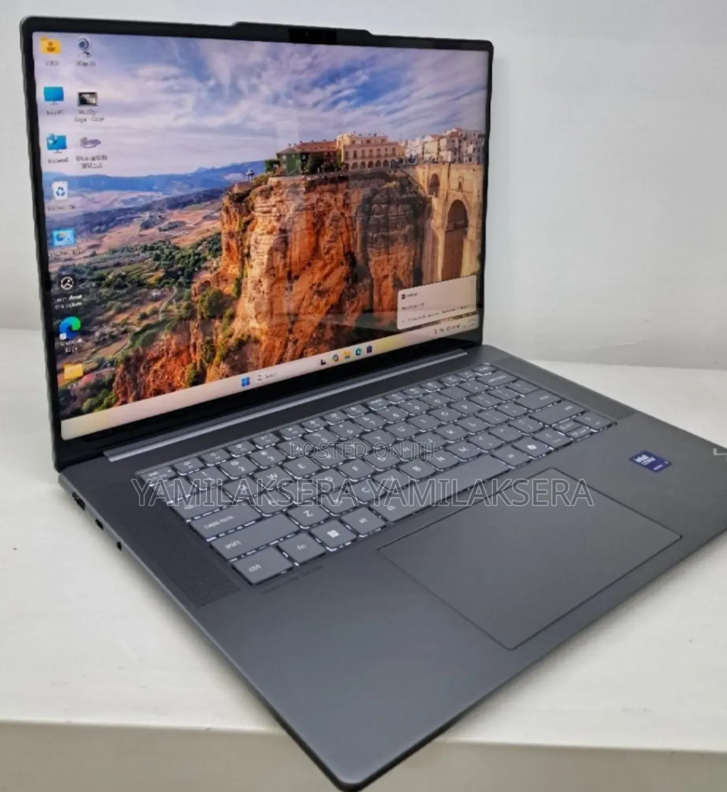 New Laptop Lenovo Yoga 9 32GB Intel Core Ultra 7 SSD 1T