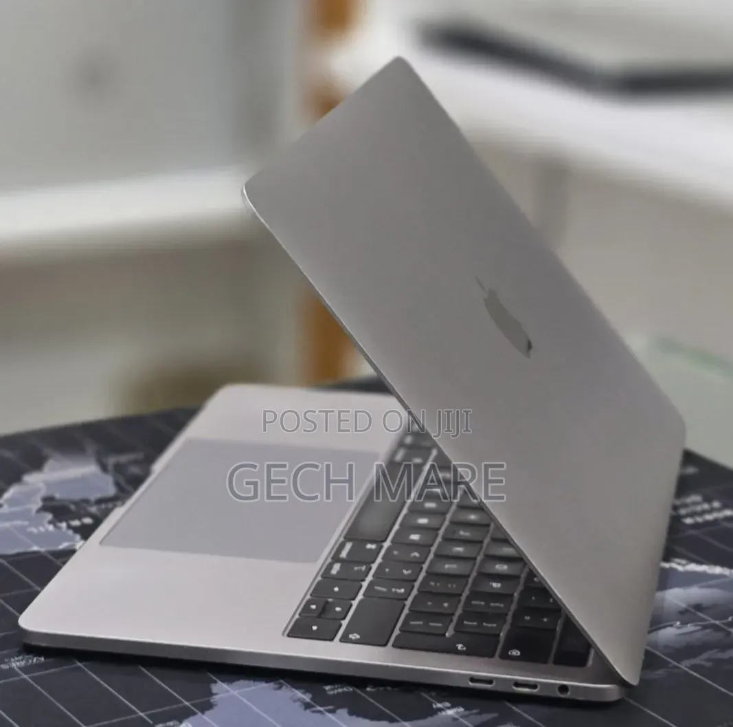 New Laptop Apple MacBook Pro 2019 16GB Intel Core i7 SSD 512GB