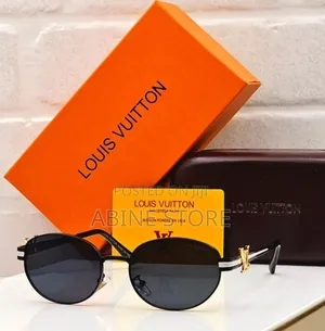 Classy Unisex Sunglasses — Everyday Style