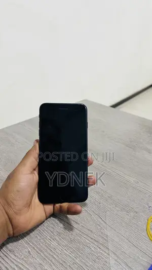 Apple iPhone 7 Plus 32 GB Black
