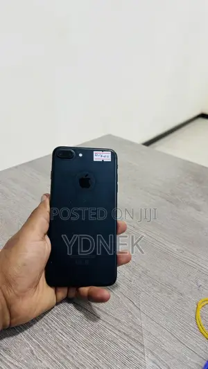 Apple iPhone 7 Plus 32 GB Black