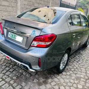 Mitsubishi Attrage 2022 Gray