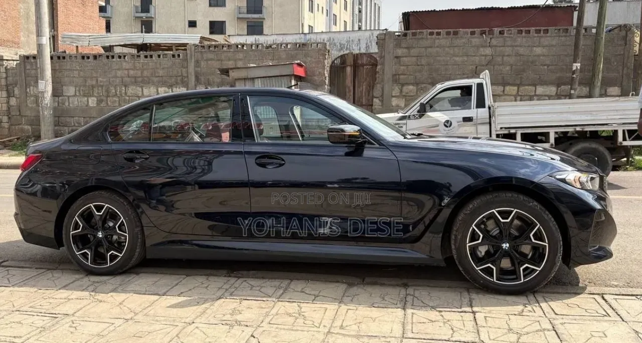 New BMW iX 2025