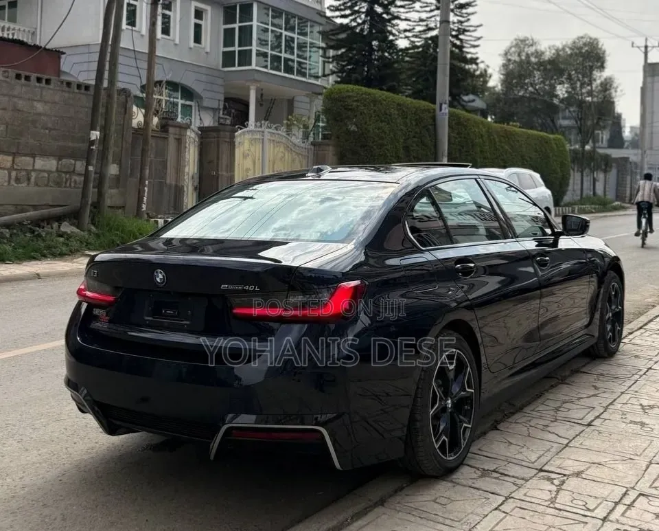New BMW iX 2025