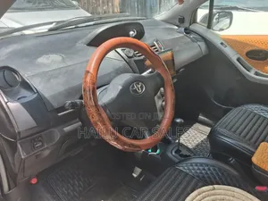 Toyota Yaris 2006 Silver