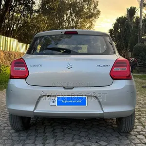Suzuki Swift 2022 Silver