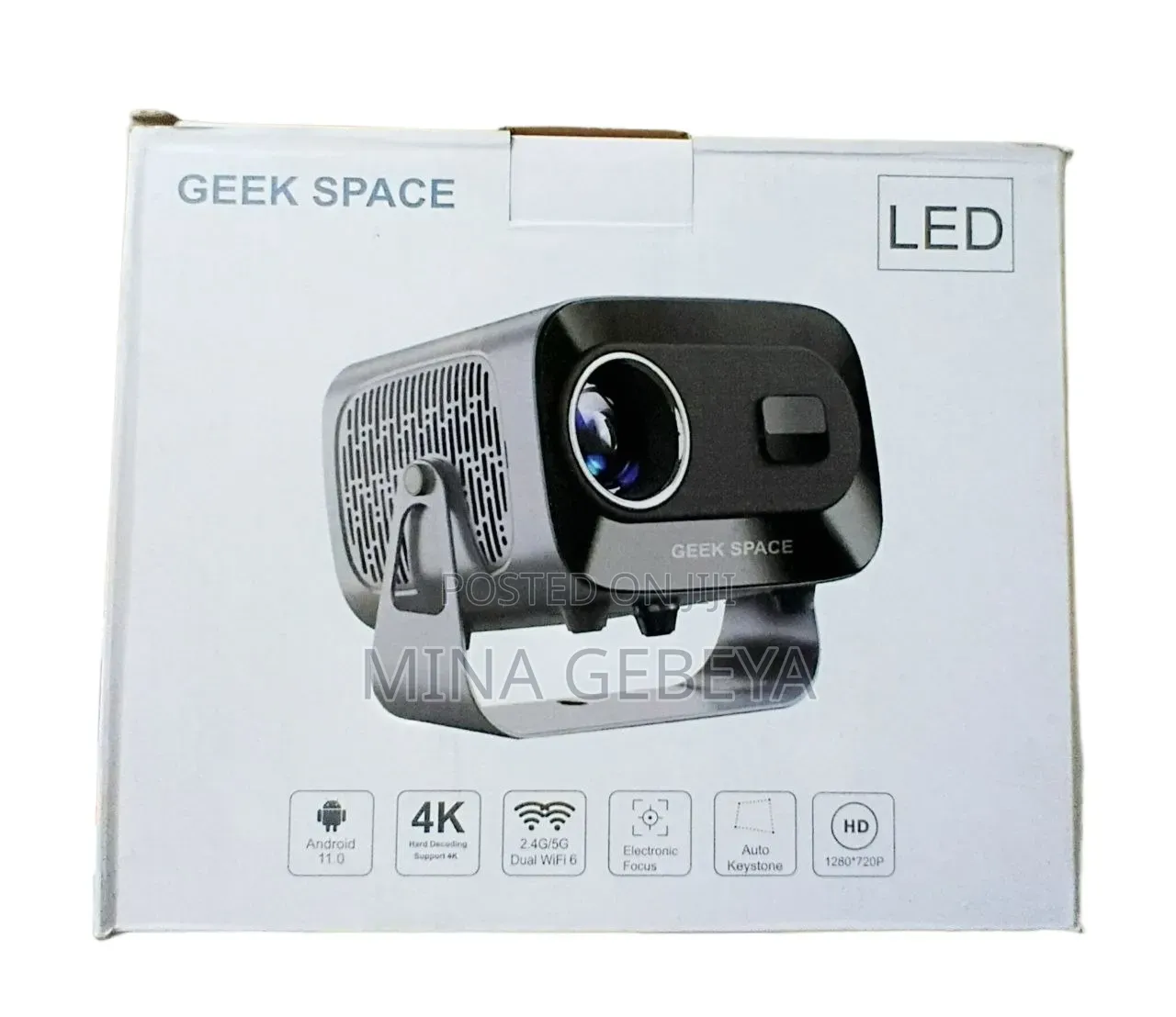 Geek Space Smart Projector